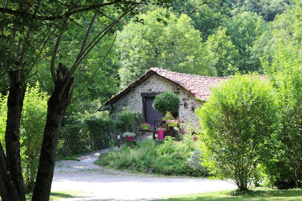 Camping Moulin De Chaules Saint-Constant Zewnętrze zdjęcie